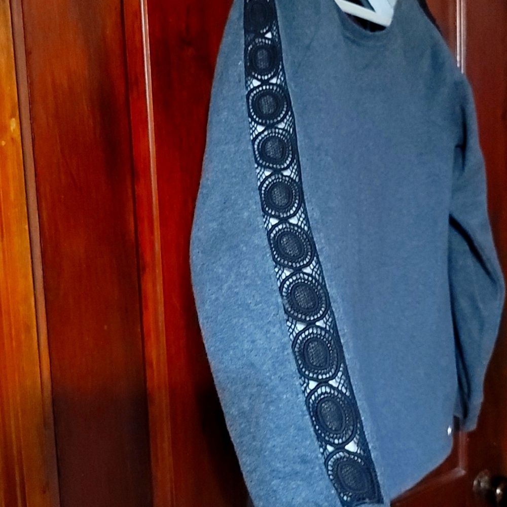 Fabletics, Open Back Embellished Sleeves. - image 1